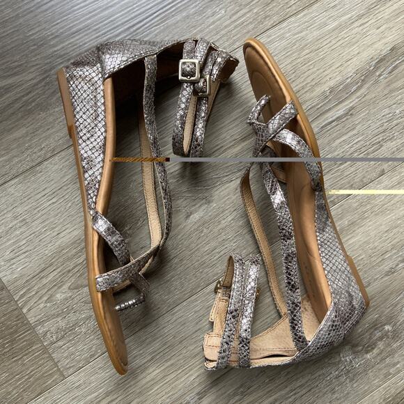 Born BOC Strappy Gladiator Wedge Zip-Up Sandal Women Sz 10 Gold Silver Snakeskin - Picture 3 of 11